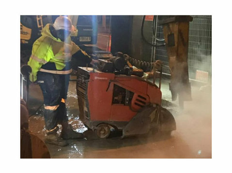 Concrete Sawing Services in Sydney - 電気技師/配管工