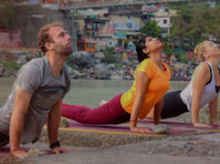 100 Hour Yoga Teacher Training in Rishikesh, India 2020 - Esportes/Yoga