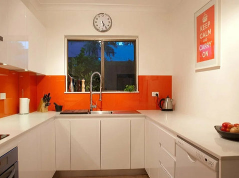 Small Kitchen Designs on a Budget in Melbourne from Konnect - Haushalt/Reparaturen