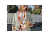 Buy Chic Cotton Scarves Online to Elevate Your Style - Pakaian/Asesoris