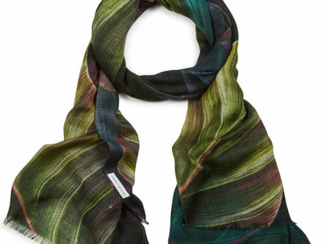 Elevate Your Style with Luxurious Wool Scarves in Australia - Roupas e Acessórios