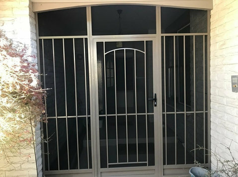 Protect Your Home with Security Porch Enclosures - ดูแลซ่อมแซมบ้าน