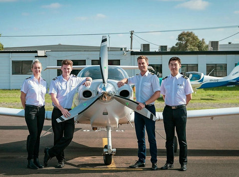 Aviation Diplomas and Licences | Learn To Fly Melbourne - Andet