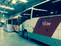 Top-notch Bus Windscreen Replacement: Quality Assurance - Muu