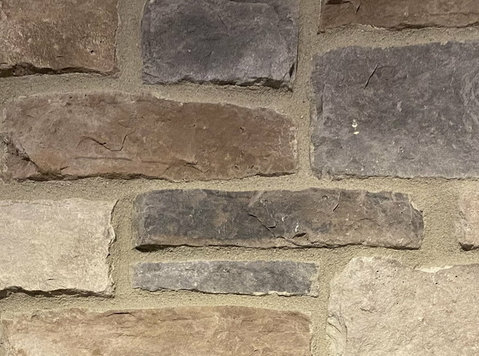 River Rock Stone That Brings the Outdoors In — Naturally - อื่นๆ
