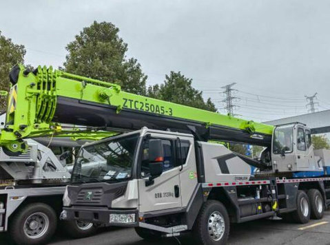 Used 25 ton Zoomlion Ztc250 truck crane For Sale - Khác