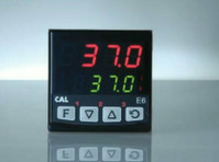 West CAL E6C Temperature & Process Controller - Electronics