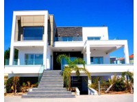 luxury sea view villa in Limassol - Muu