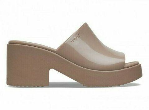 Buy Sandals for Women Online in Uae | Crocs - Clothing/Accessories