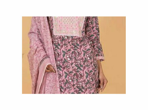 Buy Women’s pink cotton kurta online in India - Clothing/Accessories