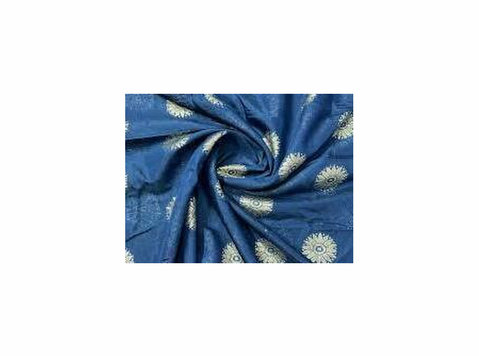 Get Traditional elegance of chanderi fabric - لباس / زیور آلات