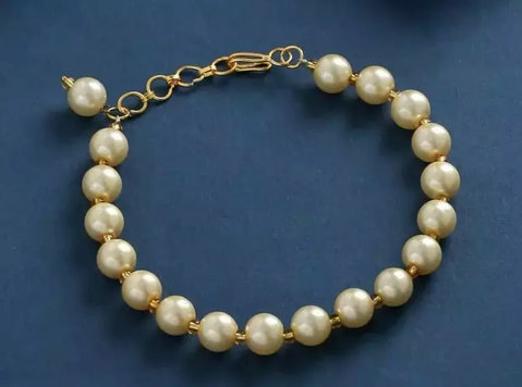 Gold Plated Pearl Bracelet - உடை /தேவையானவை 