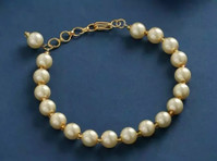 Gold Plated Pearl Bracelet - کپڑے/زیور وغیرہ