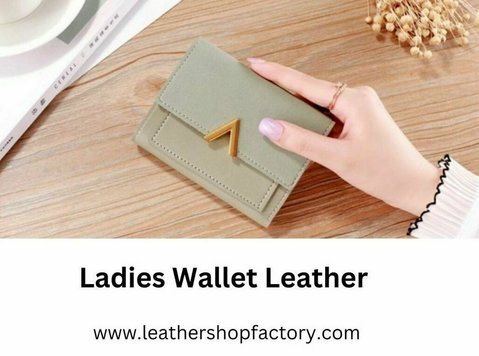 Indulge in luxury with our Ladies Wallet Leather from Leathe - Imbrăcăminte/Accesorii