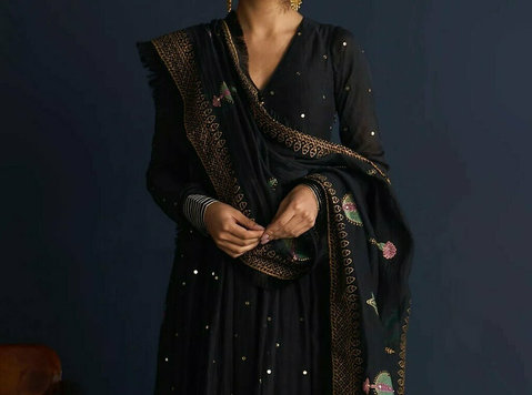 Make Every Occasion Special with Rasiya Black V-neck Anarkal - Clothing/Accessories