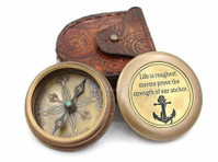 Exploring Elegance: The Brass Anchor Compass - Verzamelen/Antiek