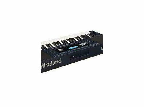 Buy Roland Ex-30 Arranger Keyboard available in Suhavimart - אלקטרוניקה