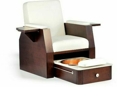 Pedicure Chair for Salon At Best Prices - Έπιπλα/Συσκευές