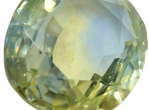 Shop natural pitambari sapphire gemstone online from India - Muu