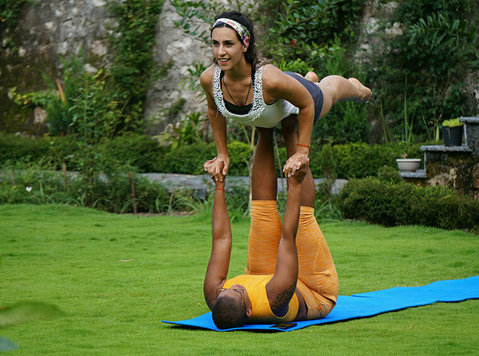 Yoga Courses with Rishikesh Yogpeeth - Urheilu/Jooga