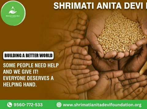 Donate food to the poor with shrimati anitadevi foundation - Volunteers