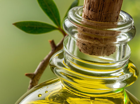 Best essential oil suppliers in India - Beauty/Fashion