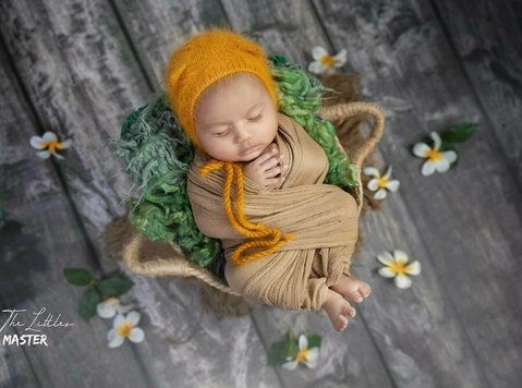 Innovative Props and Setups for Artistic Newborn Photography - Khác