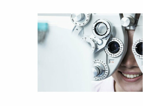 Building a Visionary Career : Bsc Optometry Course - 语言班 