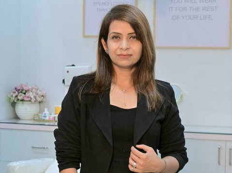 Dr Naiya Bansal - Best Skin Specialist Doctor in Chandigarh - אחר