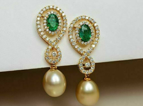 Emerald And Diamond Earrings - เสื้อผ้า/เครื่องประดับ