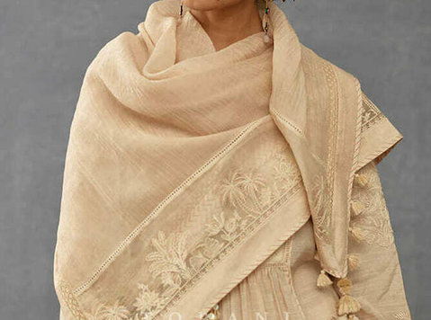 Shop Luxury Scarves – Designer Scarves for Every Look - Apģērbs/piederumi
