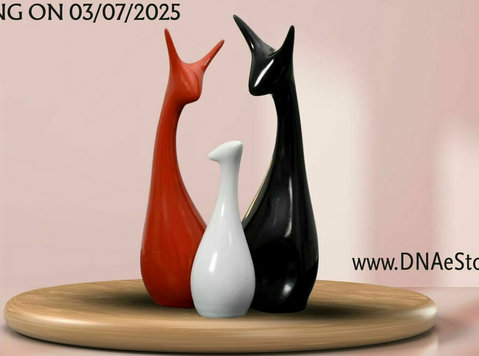 ELEGANT DEER FAMILY SET SHOWPIECE - Collectibles/Antiques