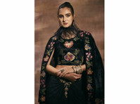 Turkish Embroidered Velvet Jacket With Blouse and Lace Pre-d - Sprogundervisning