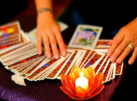 accurate tarot readers in india - Outros