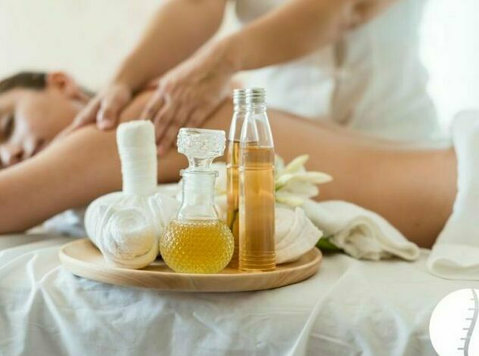Aromatherapy Massage near me-(9899607848)-euphoria Spa - Beauty/Fashion