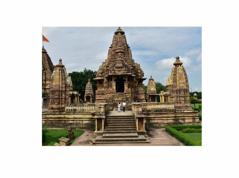 Check the Best khajuraho Tour Packages with Sos Travel House - אחר