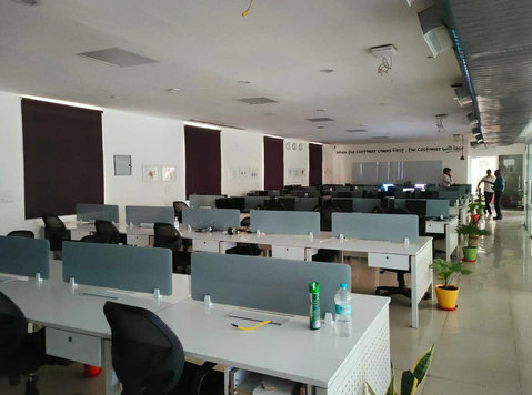 Office spaces in Noida Sector 62 - Drugo