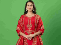 Exquisite Ethnic Wear: Maroon & Red Zardozi Perl Work Salwar - 服饰
