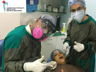 Dental Clinic in Shivranjani - เสริมสวย/แฟชั่น