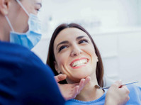 Nurturing Radiant Smiles: The Crucial Role of Teeth Cleaning - بناؤ سنگھار/فیشن