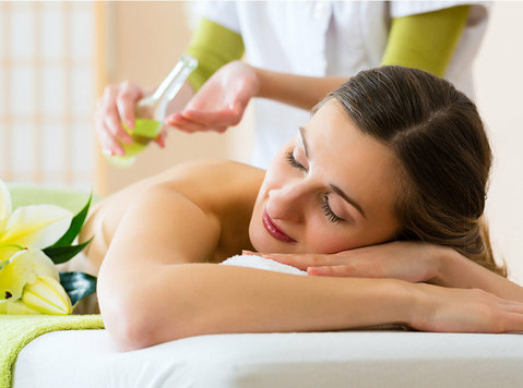 Best Spa in Ahmedabad,full body massage in Ahmedabad - Services: Other