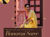 Buy Exquisite Banarasi Sarees Online at Chowdhrain - Abbigliamento/Accessori