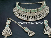 Shine Bright this Navratri with Exclusive Jewellery - Odjevni predmeti
