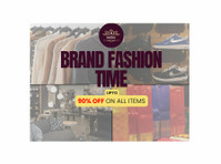 maha discount sale by band fashion time in bangalore - Khác