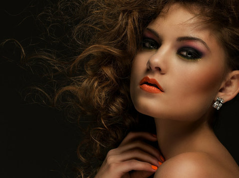 Be Your Self at Lyra Salon best beauty salon in Thrissur - Убавина / Мода