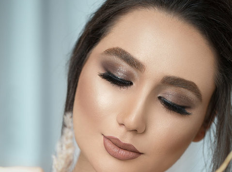 best bridal makeup in kochi | Lyra salon - Krása/Móda
