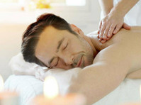 "luxurious Spa and Body Massage for Men in Bandra | The Whi - เสริมสวย/แฟชั่น