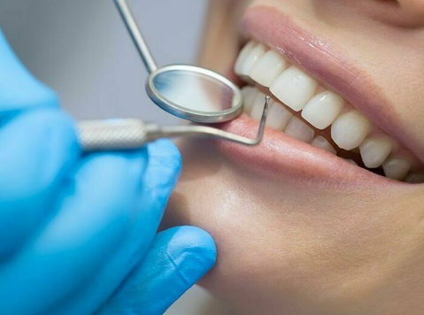 Experience the Best Dental Clinic in Virar for a Brighter Sm - Outros