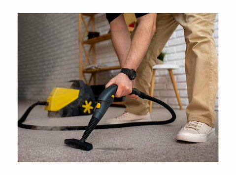 Carpet cleaning services in Pune - Call 07795001555 - Sprzątanie