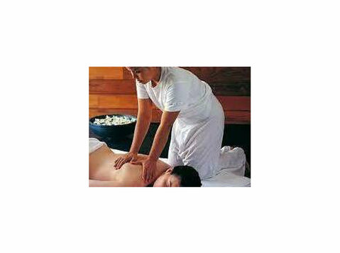Hot Stone Massage center at Kookas 7849902283 - Красота / Мода